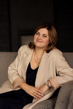 Меня зовут Анна Циндина и я бизнес-коуч по стандартам ICF, ментор экспертов и предпринимателе.