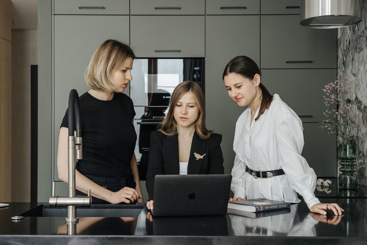 Агами Александра, Воинова Нина, Донцова Ирина. студия дизайна интерьера DSGN HUB