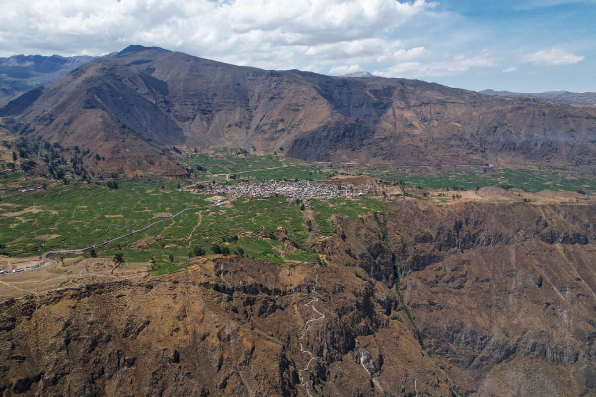 вид на Кабанаконде со стороны каньона Колка