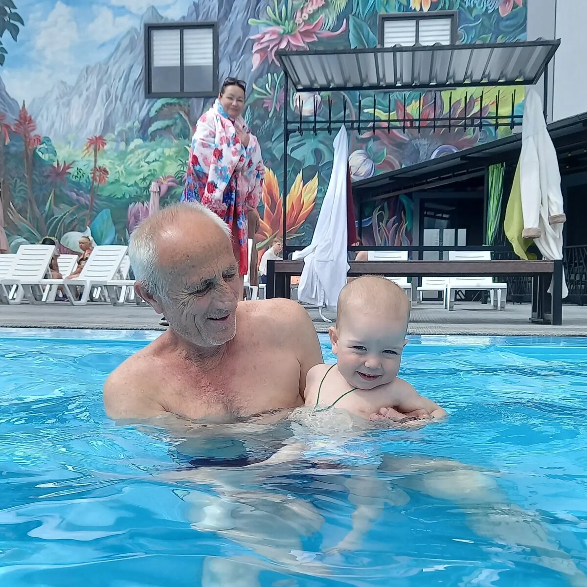 Мой сынишка с дедушкой