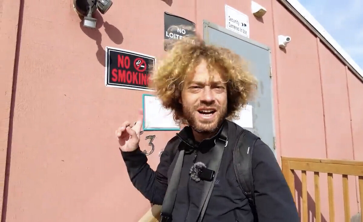 1 человек живет. как появился человек. зденек буриан каменный век люди. современная землянка. грацильные австралопитеки.