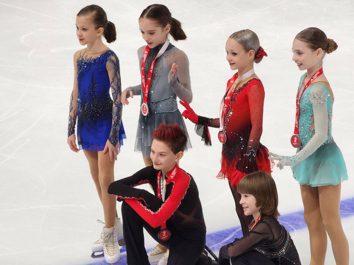 горка на озерном кемерово. принят лед. крутой как лед подсказка. горка на той стороне в деревне верхалакеили в аллаке. строили горки в кемерово.