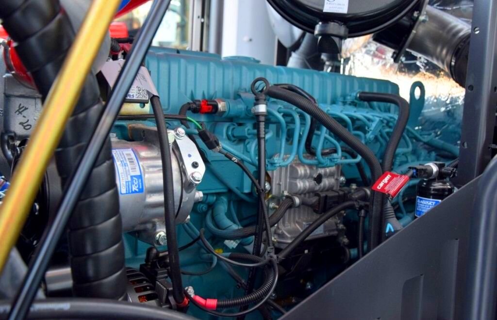 Дизель ЯМЗ-53645 на тракторе Кировец