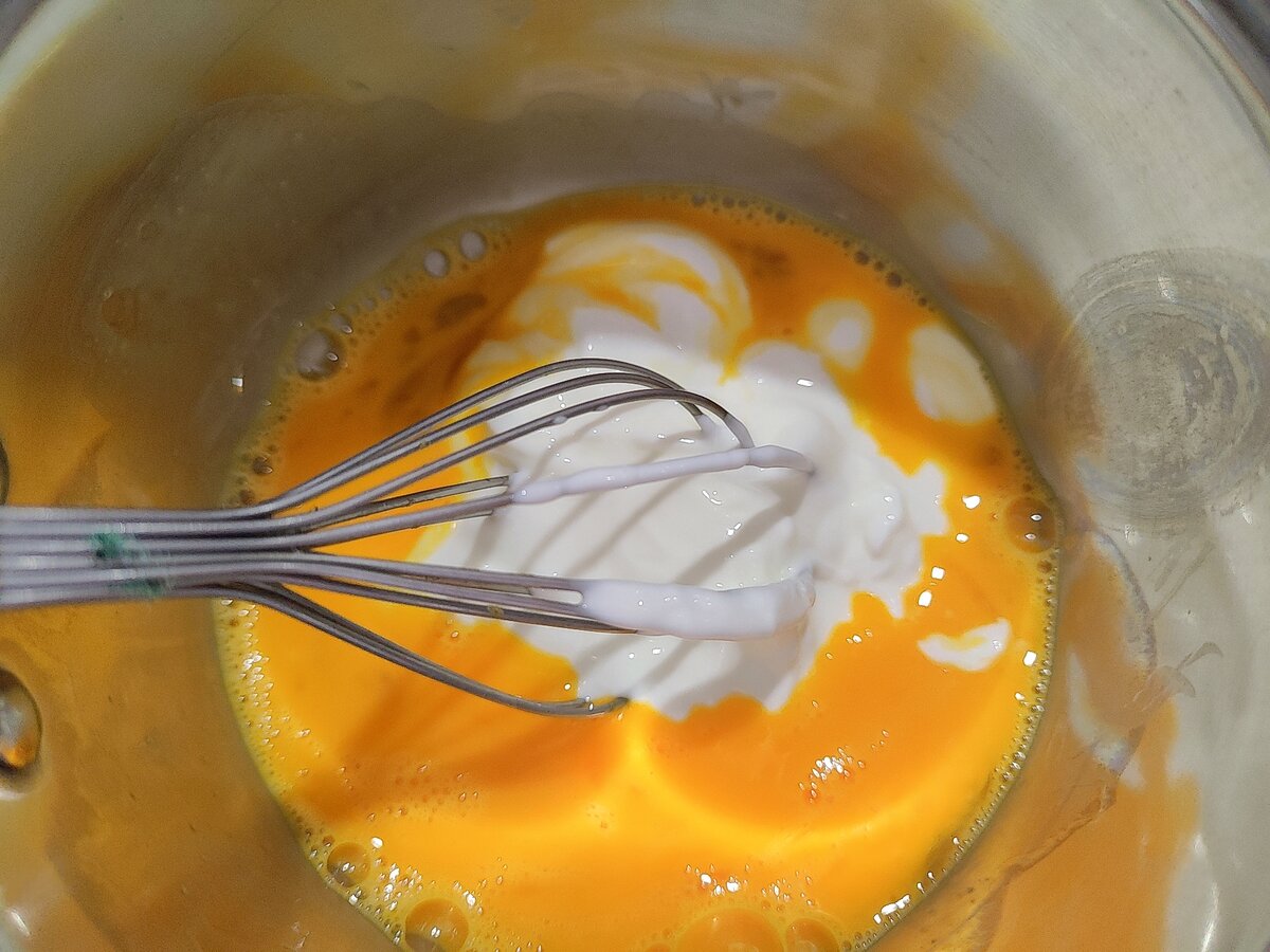 Яйцо и мягкий творог 