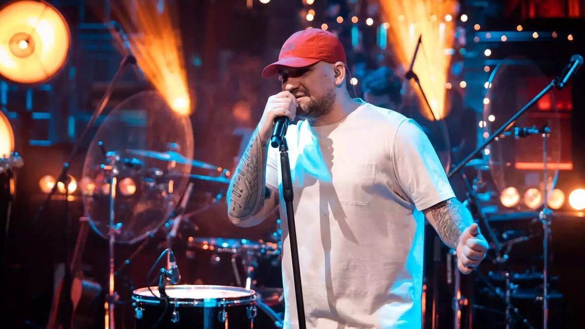     После вмешательства краевого Роспотребнадзора организатор концерта Басты в Красноярске «Небо Рекордс» вернул жителям края почти 400 тысяч рублей за несостоявшееся выступление артиста.