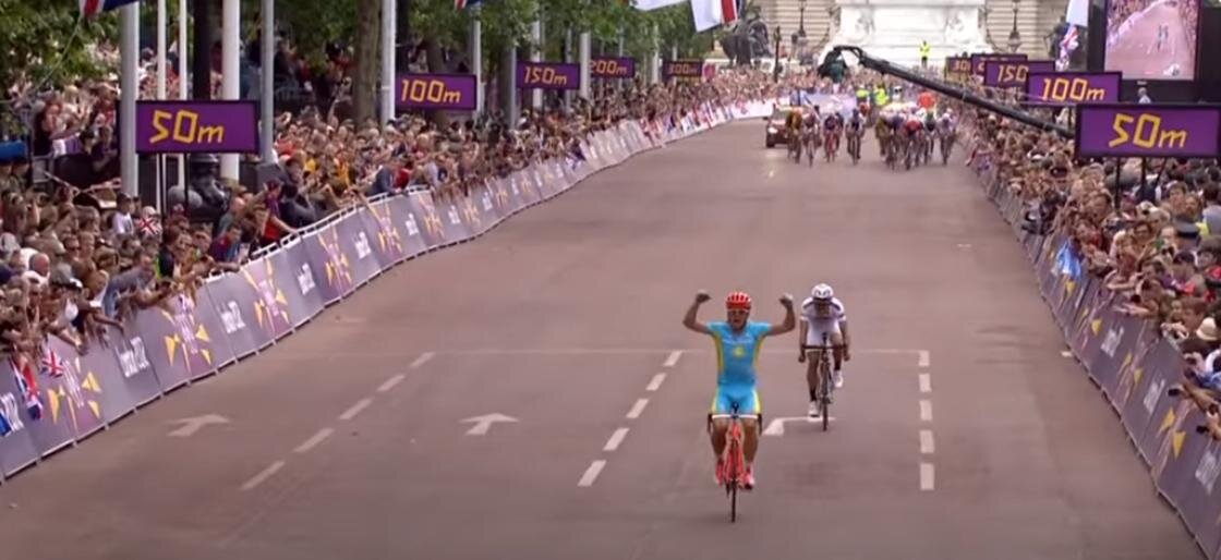    Победный финиш Александра Винокурова на Олимпиаде (2012):YouTube / Olympics