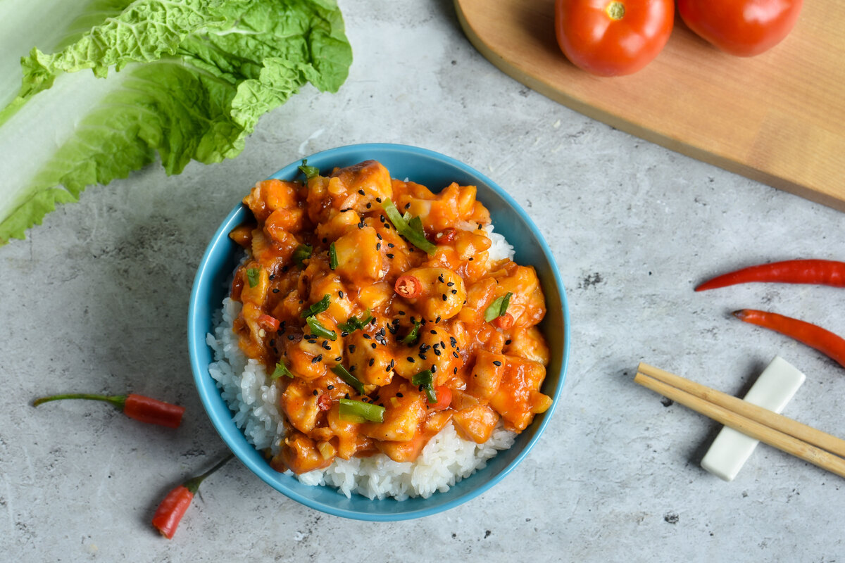 Куриное филе с овощами в соусе. Куриное филе с овощами в соусе. Куриное филе в томатном соусе. Куриное филе с овощами в соусе. Филе курицы с овощами.