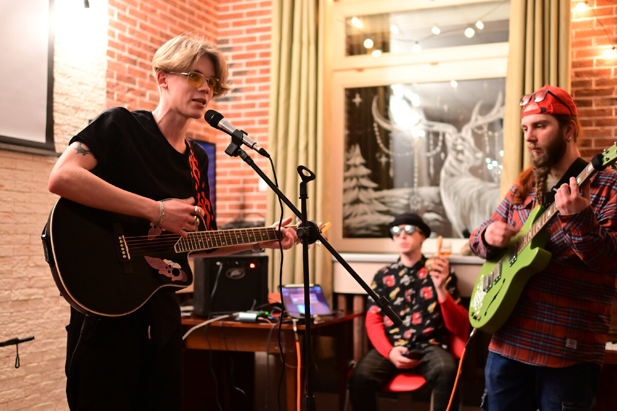 Гриша MC'цын, я и Фло Мастер. 