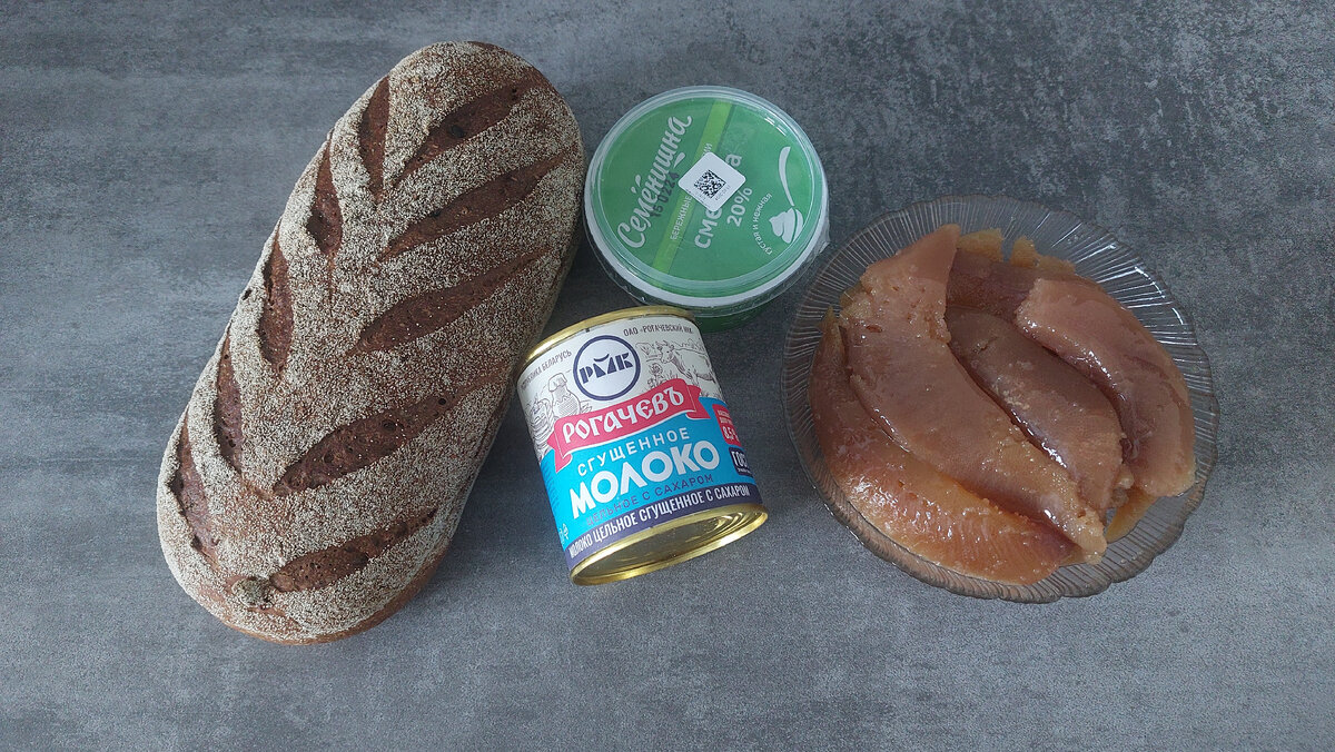 Задания про деньги. Из копеек рубли вырастают. Доход семьи соловьёвых в сентябре. 78$ в рублях. 21 рубль осталось.