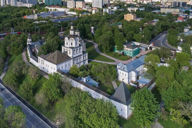 © commons.wikimedia.org. Спасо-Андронников монастырь в Москве