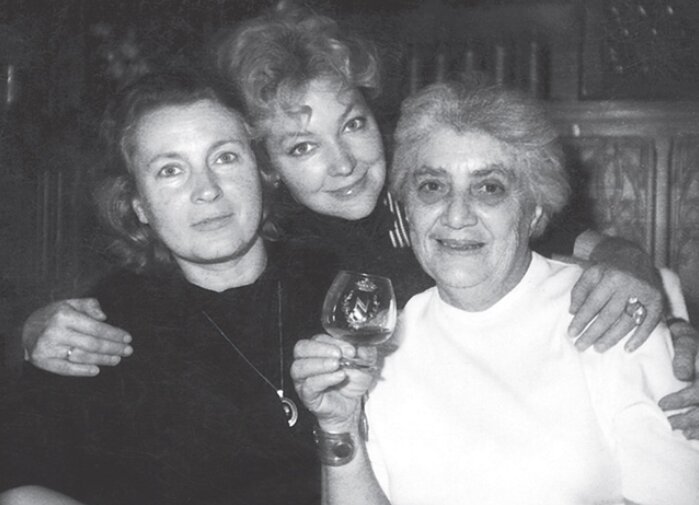 Любовь Соколова, Ирина Скобцева и Мери Ивлиановна