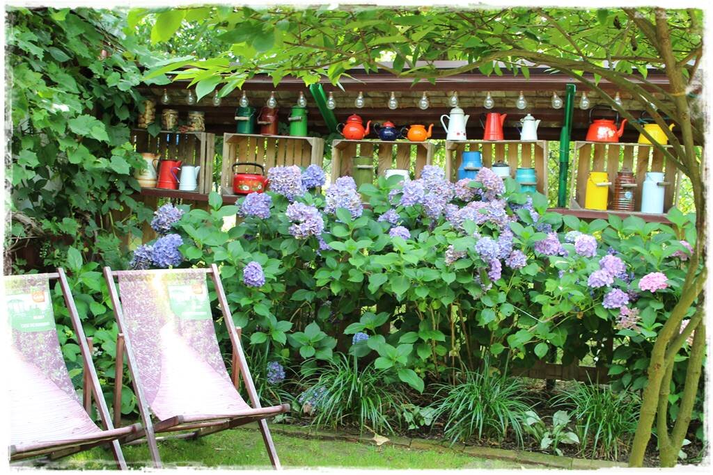 Выйду в сад зеленый. Стихи о народных песнях. У меня есть шапка со звездой ноты. Ой сад во дворе ноты. Филиппенко по малину в сад.