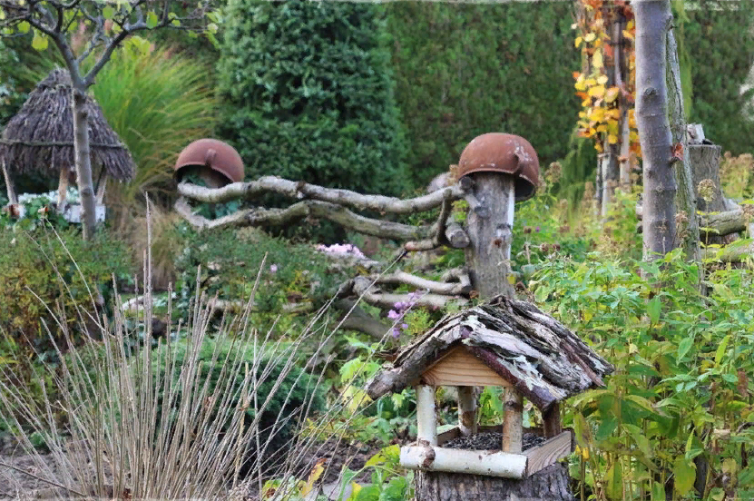 летний дождь в саду. зелёный сад фото красивые. цветущий сад после дождя. красивый сад. зеленый сад.