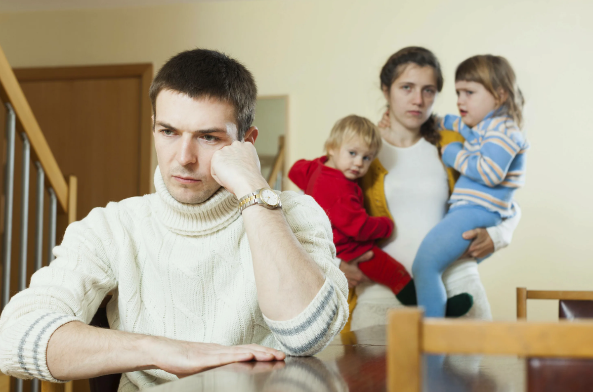 Любите своих детей цитаты. Сколько мужчин воспитывают не своих детей статистика. Мужчины воспитывают не своих детей. Родители должны воспитывать своих детей. Обязанности родителей в воспитании детей.