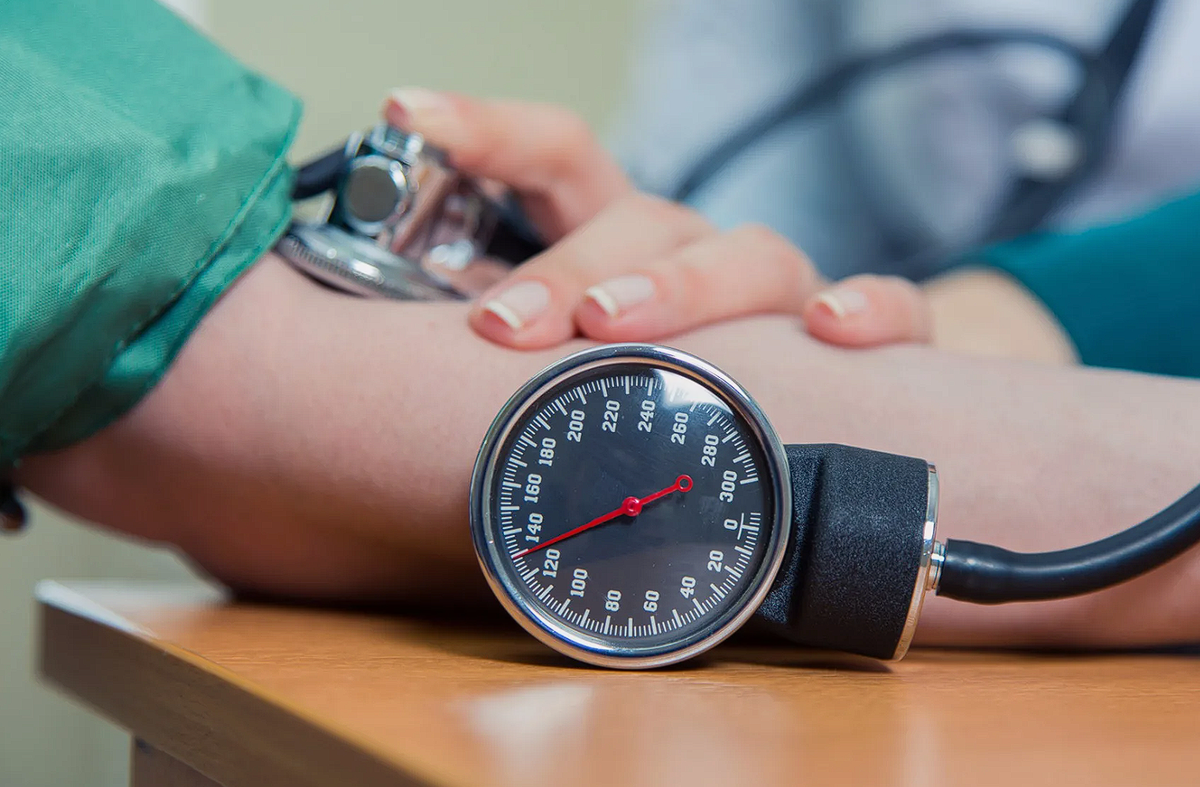 Методы измерения давления (рива-роччи,. Диастолическое давление измеряется. Показатели сердечной деятельности пульс артериальное давление. Контроль ад. Шкала тонометра для измерения давления.