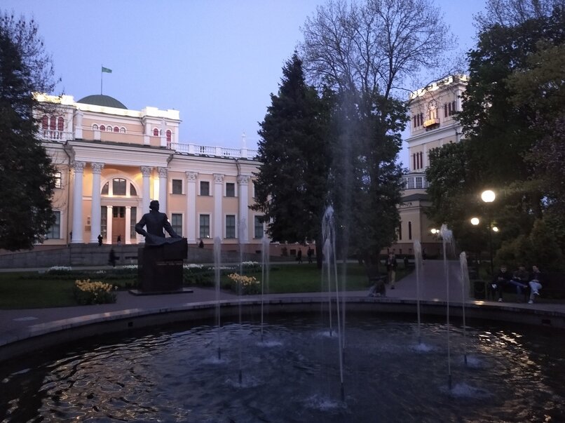 Дворец Румянцевых-Паскевичей в Гомеле.