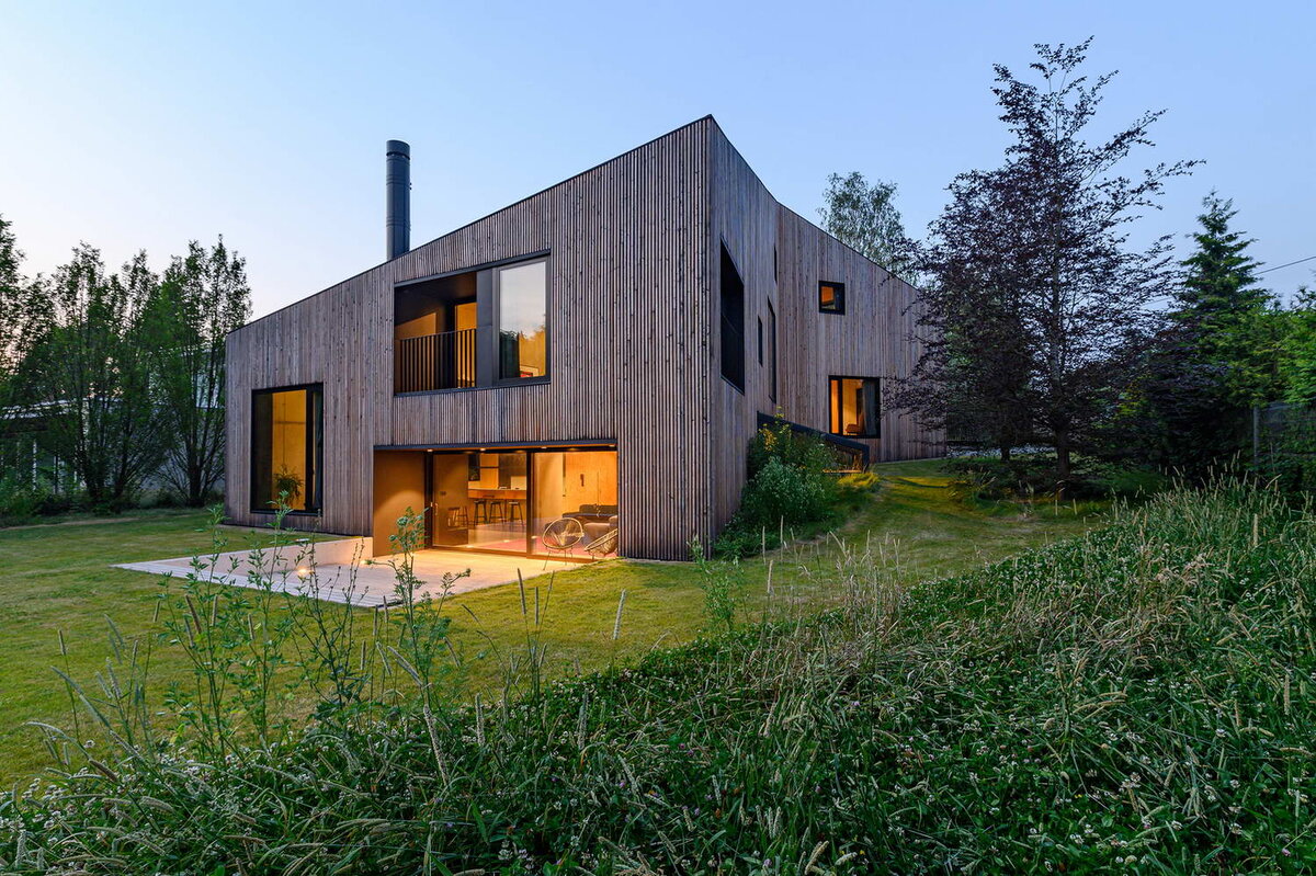 интересные проекты домов. фасад в современном стиле. современный загородный дом. экодом штат вашингтон (пьюджет-саунд). контемпорари архитектура экстерьер.