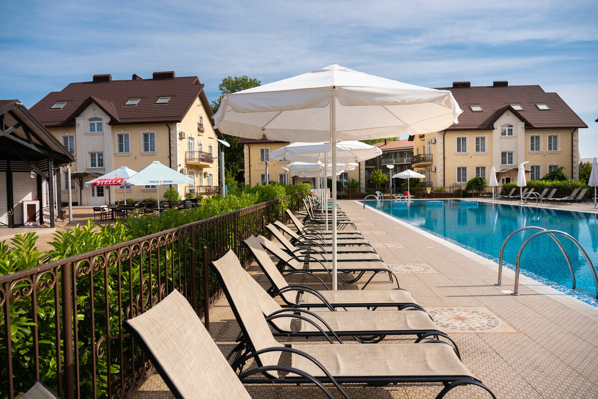 Гранд прибой джемете. Slavyanka hotel славянка отель анапа. Песчаные дюны джемете анапа. Гостевой дом золотой берег витязево. Отель славянка анапа.