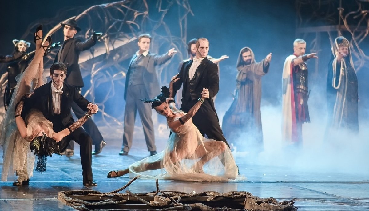 "ГОЛАЯ ВЕЧЕРИНКА" в СССР. Бал Сатаны в посольстве США. Вдохновение для ...