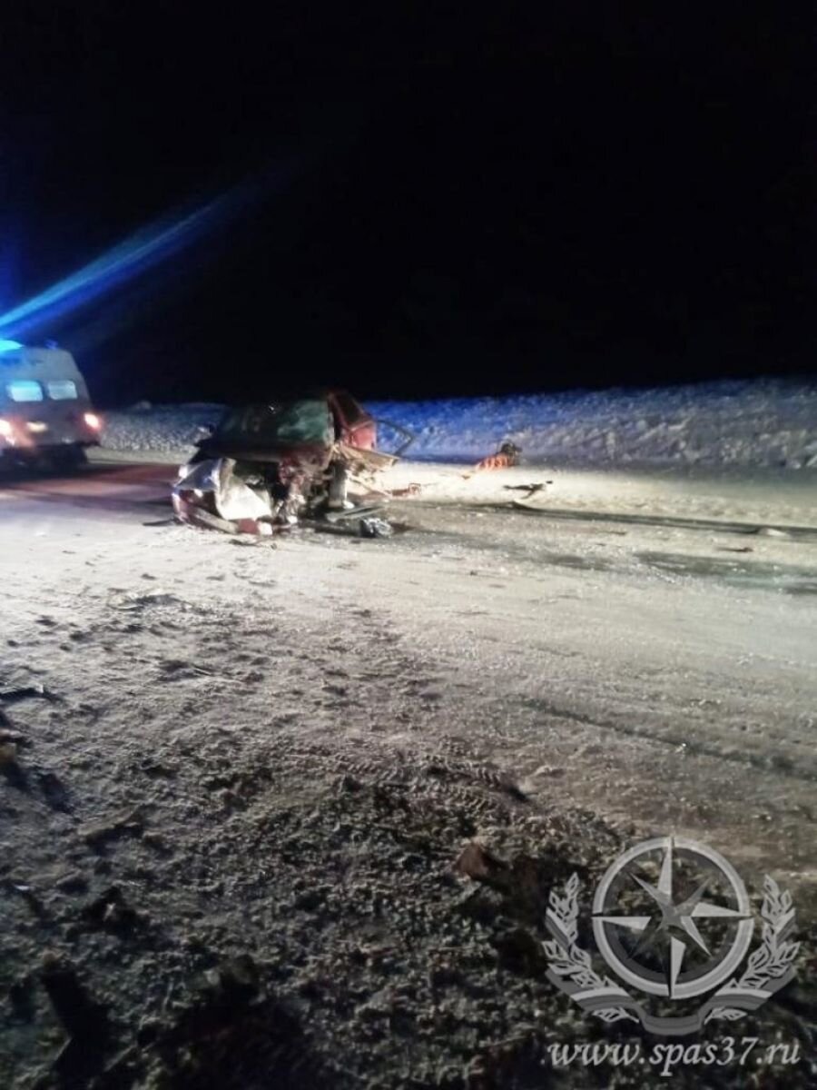 На трассе в Ивановской области произошло лобовое ДТП с перевертышем. Оба  водителя госпитализированы в больницу | «Ивановские новости» | Дзен