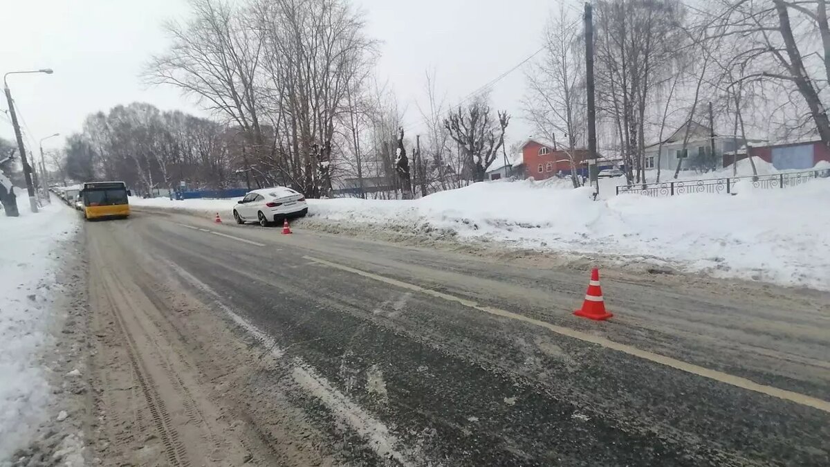     Иномарка наехала на 9-летнего ребенка на улице Азина в Ижевске.