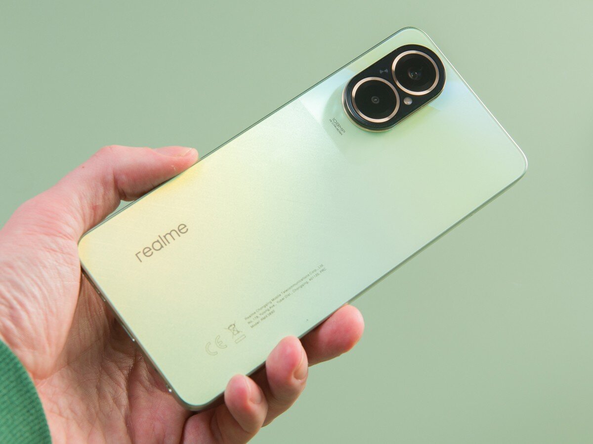   Первый взгляд на realme C67: мистер практичность