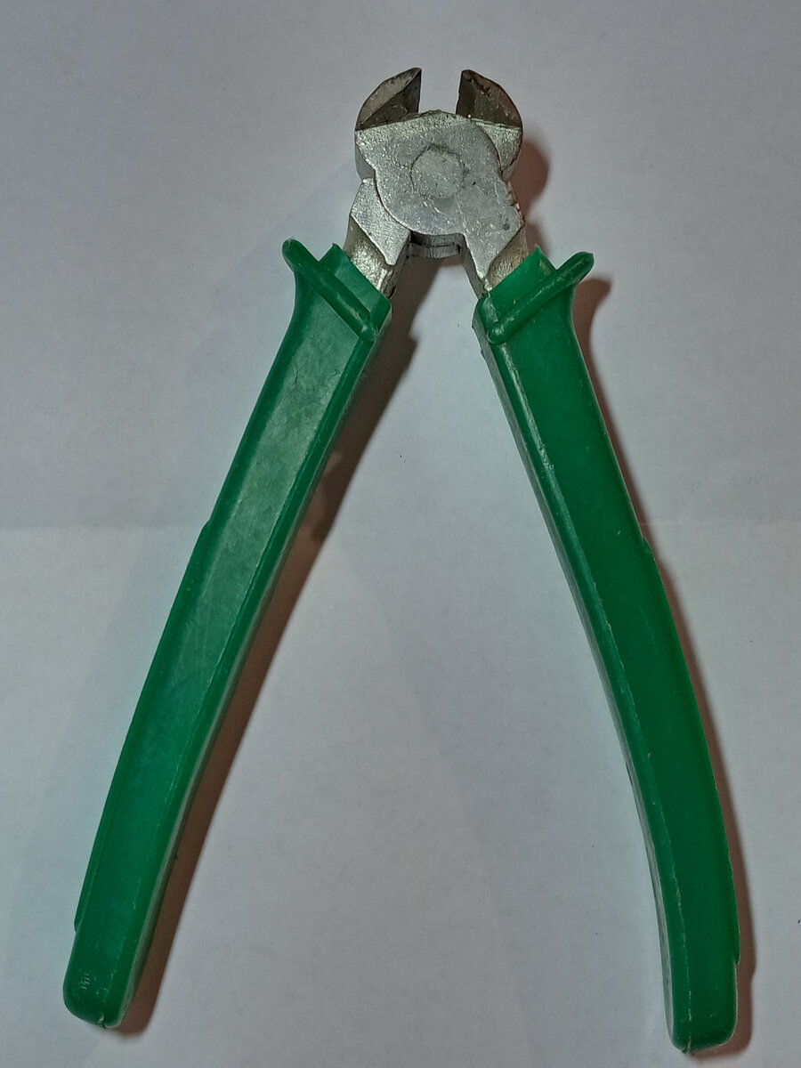 Вес - 0,41кг, ширина рабочей части - 34мм.