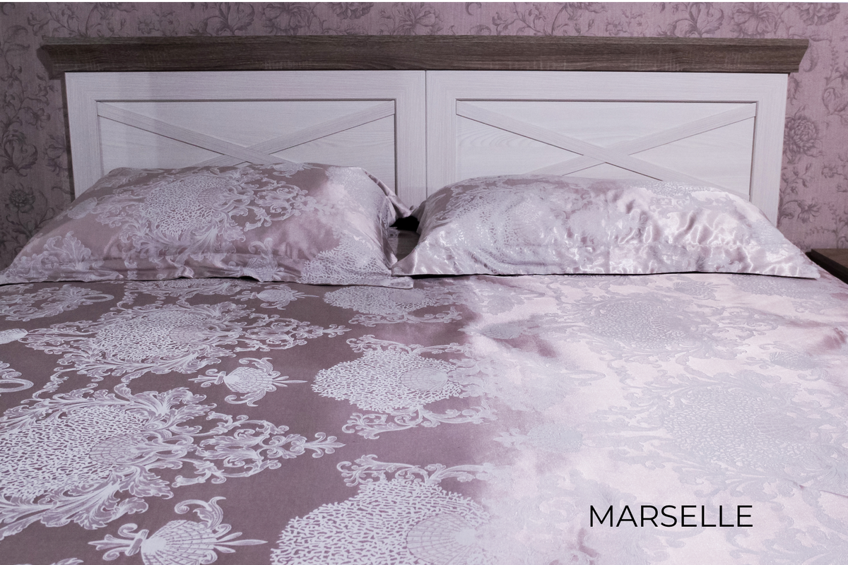 Двуспальная кровать с выдвижным ящиком для белья Marselle