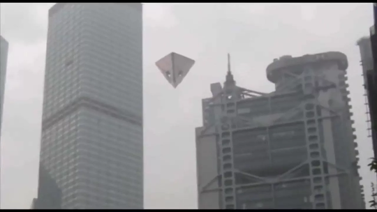 Привет 🙃 Посадку давай. На самой верхушке тоже есть "дюзы".