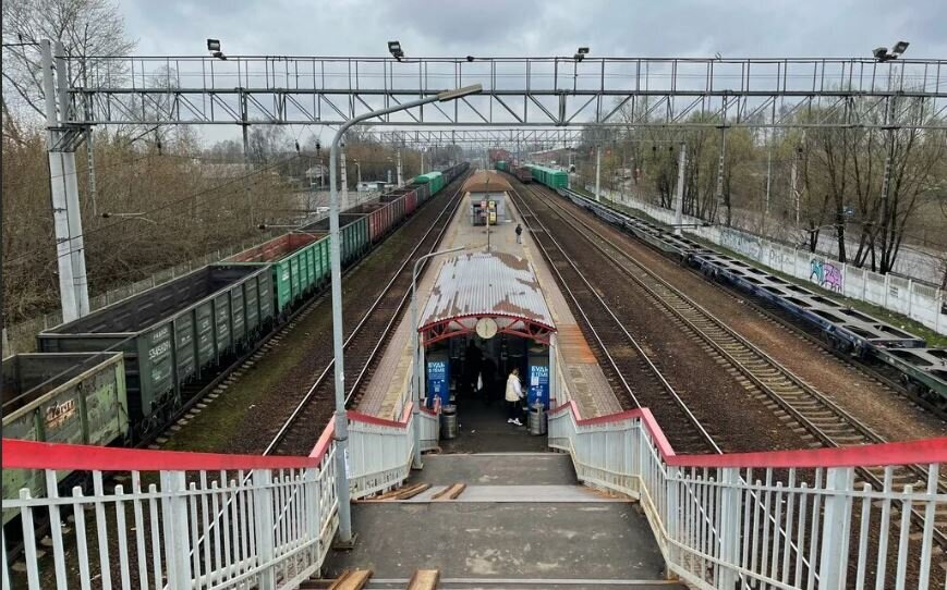 Эммануэль шрики в халате. Тёмный фон без ничего. Всякий без ничего. Лексус ls 430 1995. Место женщины на кухне.