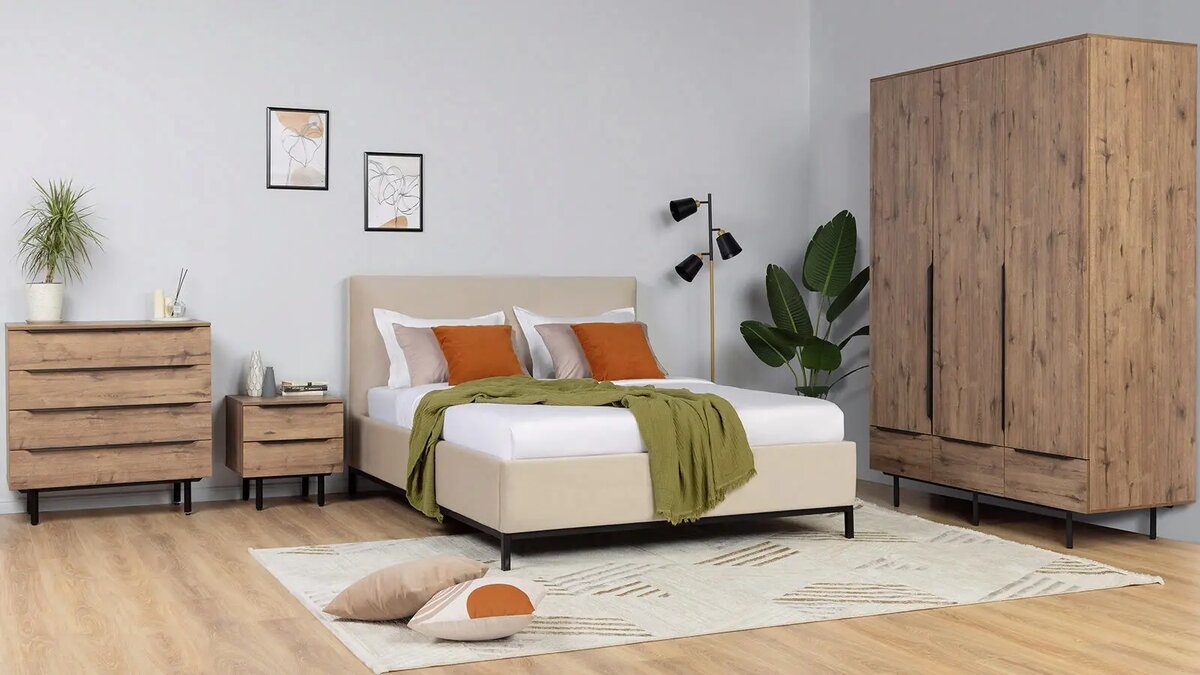 Cпальня Ruza. В некоторых готовых наборах, как в Ruza, представлены разные модели кроватей на выбор. 