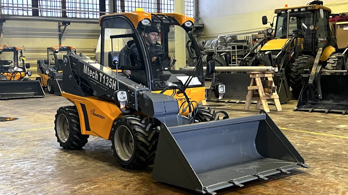 установлен ковш, 0.3 м2