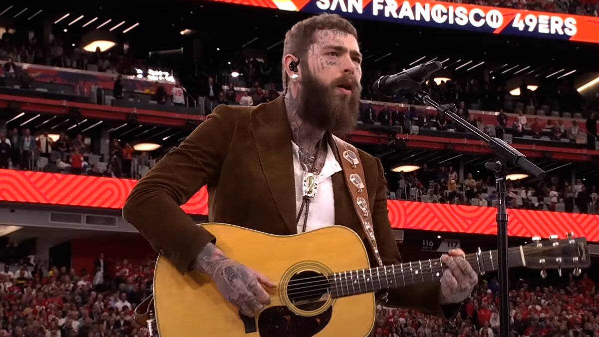 Post Malone выступает на Super Bowl