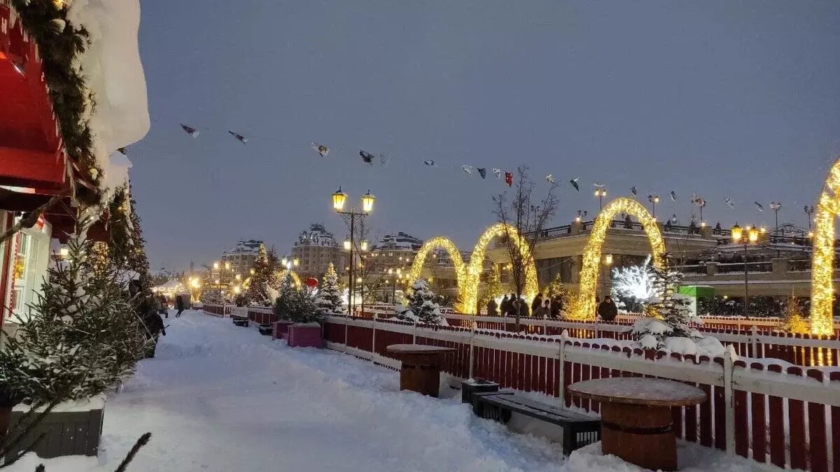     Представители Кремлевской набережной объявили об отмене праздничных мероприятий по случаю Дня влюбленных в Казани. Об этом они объявили в своих соцсетях.
