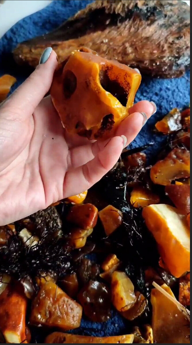 Свежедобытый, «дикий» камень