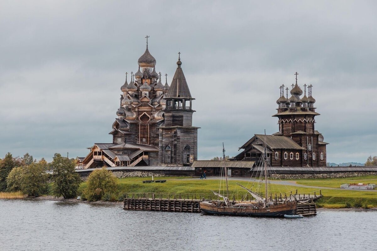 Архитектурный ансамбль Кижи. Карелия Кижи Валаам. Ансамбль Кижского погоста. Онежское озеро Кижи.