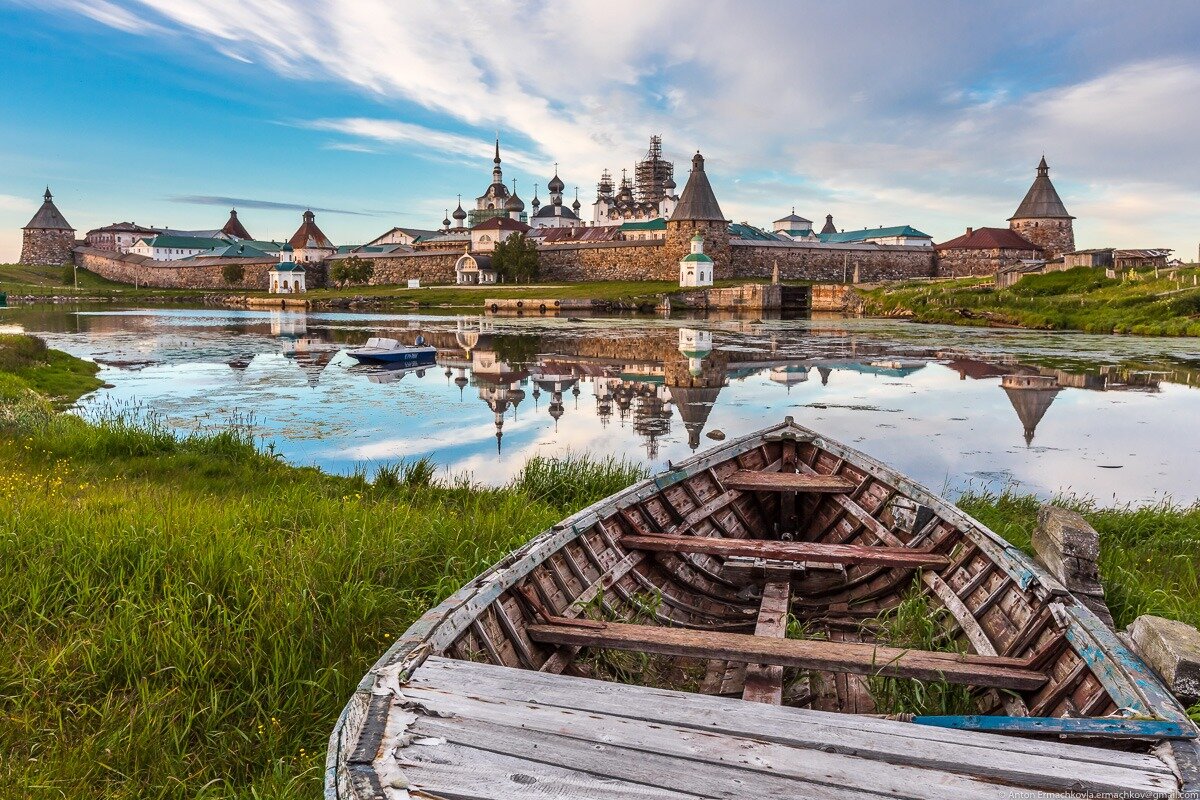 Источник интересная россия. Остров Соловки Карелия. Соловецкий монастырь Соловецкие острова. Историко-культурный комплекс Соловецких островов. Карелия Соловецкие острова монастырь.