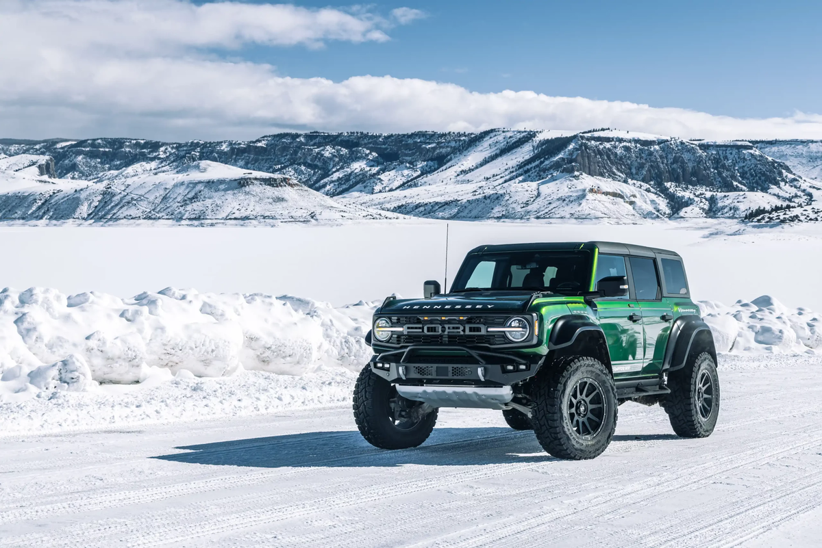 Ford Bronco v8