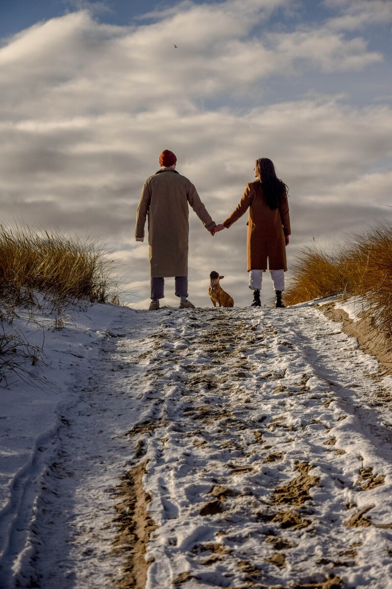 Каждый должен знать свое место цитаты. Только такие как. Стихи про расстояние. Незнание закона не освобождает от ответственности. Цитаты про юность.