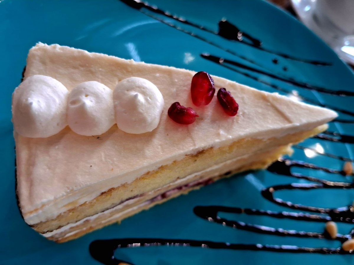 Иногда надо себя побаловать. Фотография из личного архива автора