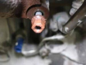 Как открутить сильно ржавые гайки, чтобы не обломать болт