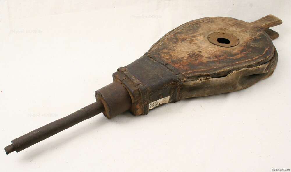 Старинные меха для огня