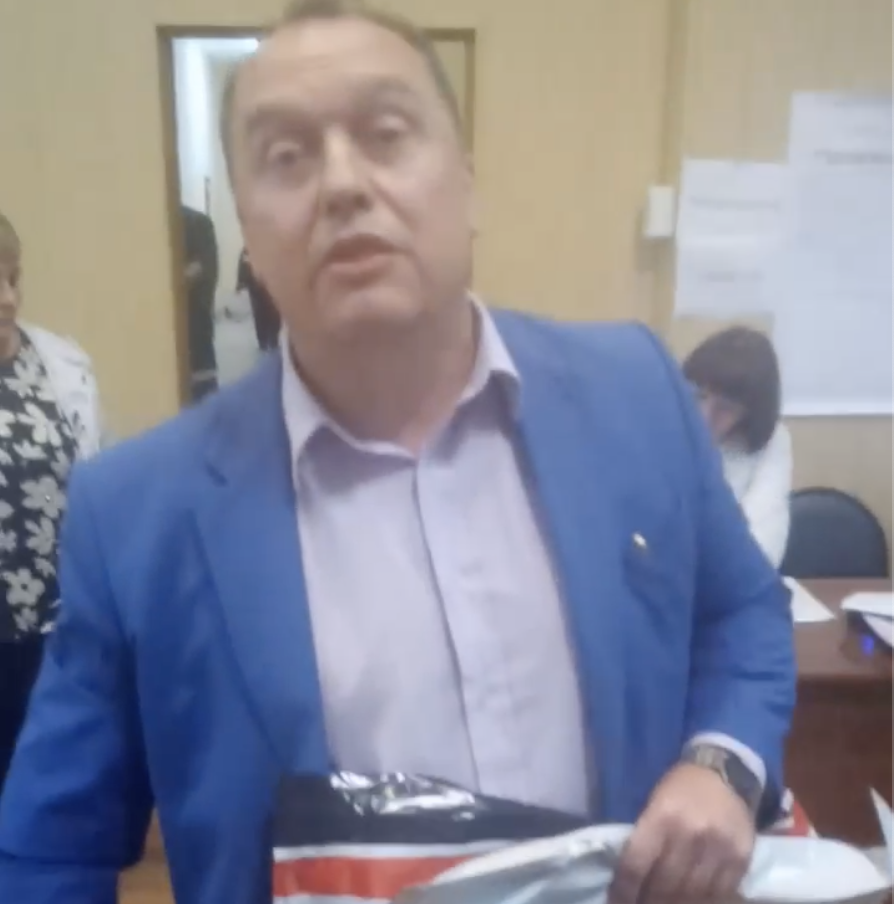    В действиях скандального председателя УИК в Шуе не нашли состава преступления