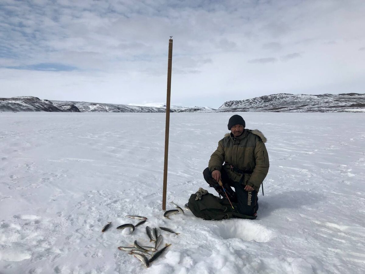 Коряк на ловле Корюшки в устье р. Вывенки
