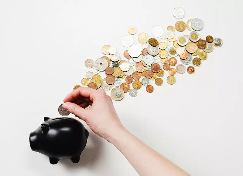 Финансовая грамотность подразумевает умение создавать бюджет, планируя доходы и расходы, а также непредусмотренные расходы