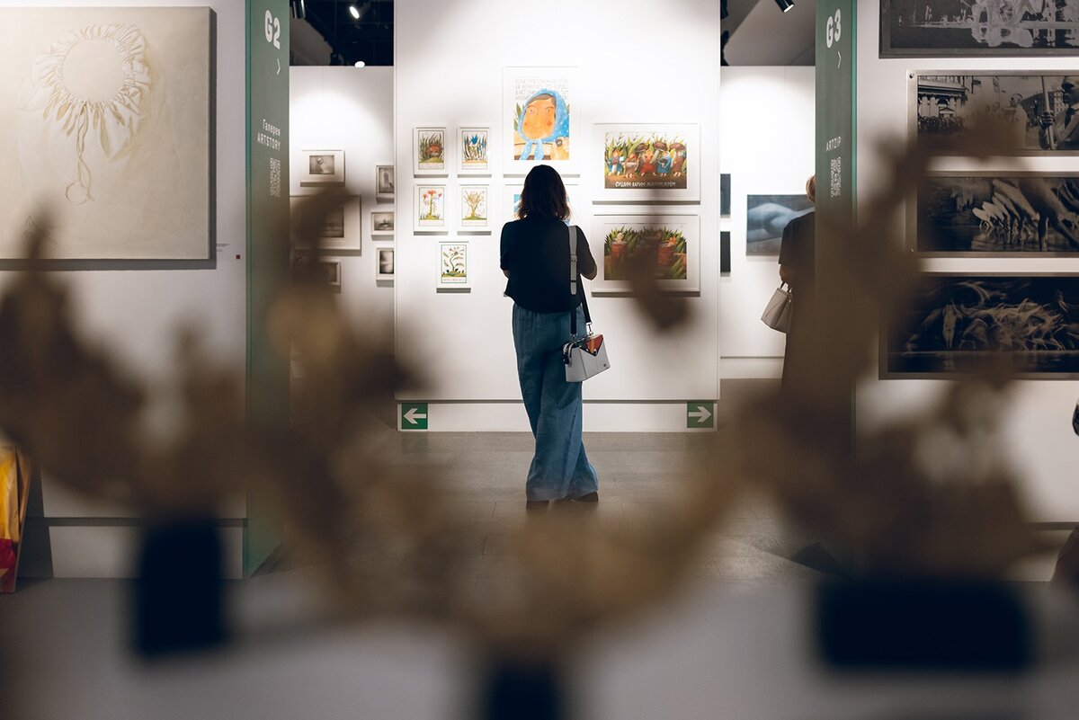 Фото: Санкт-Петербургская ярмарка искусства 1703