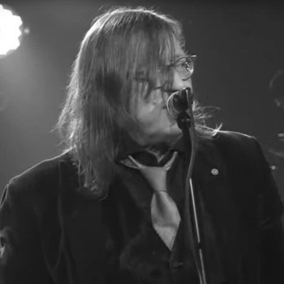     Умер лидер группы из «Легко ли быть молодым?» Юрий Кулаков