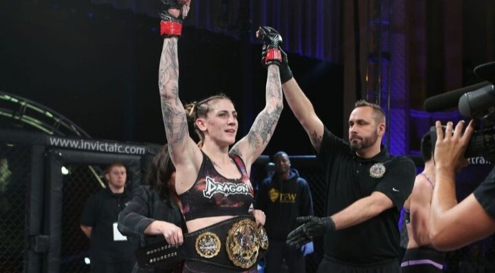 "Я не убегаю от нее, но да, я знаю, что мне нужно работать над своими навыками, если я собираюсь драться с лучшей женщиной мира в весовой категории "фунт за фунт"", - сказал Андерсон о любом потенциальном поединке с Крис "Киборг" Джустино.