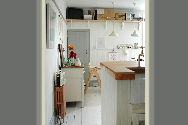 хранение в прохладном месте. хранение в прохладном месте. влажность при хранении лекарственных средств. помещения для хранения лекарственных препаратов. хранение лекарств в аптеке.