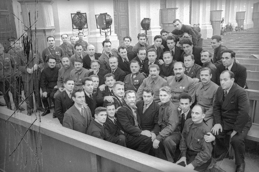 В 1926 и 1936 годах. Политбюро ВКПБ. Делегаты 17 съезда ВКПБ. ЦК ВКП - КПСС,. Политбюро ЦК ВКП Б.